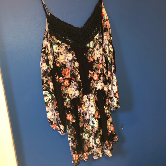 Other - Floral Romper Other - Floral Romper